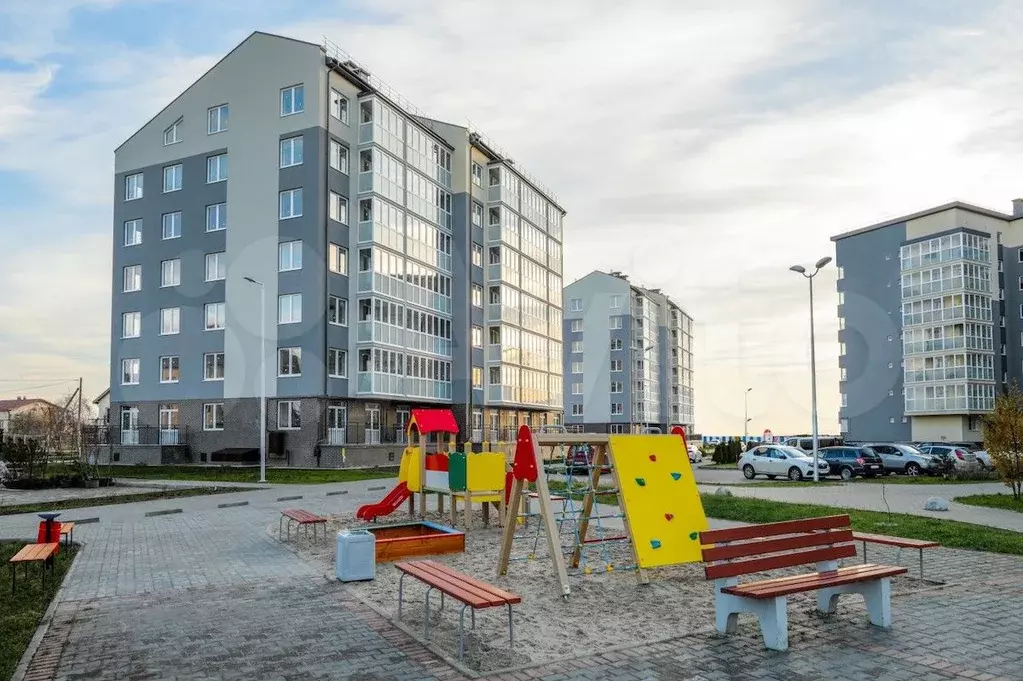 3-к. квартира, 90 м, 1/7 эт. - Фото 0