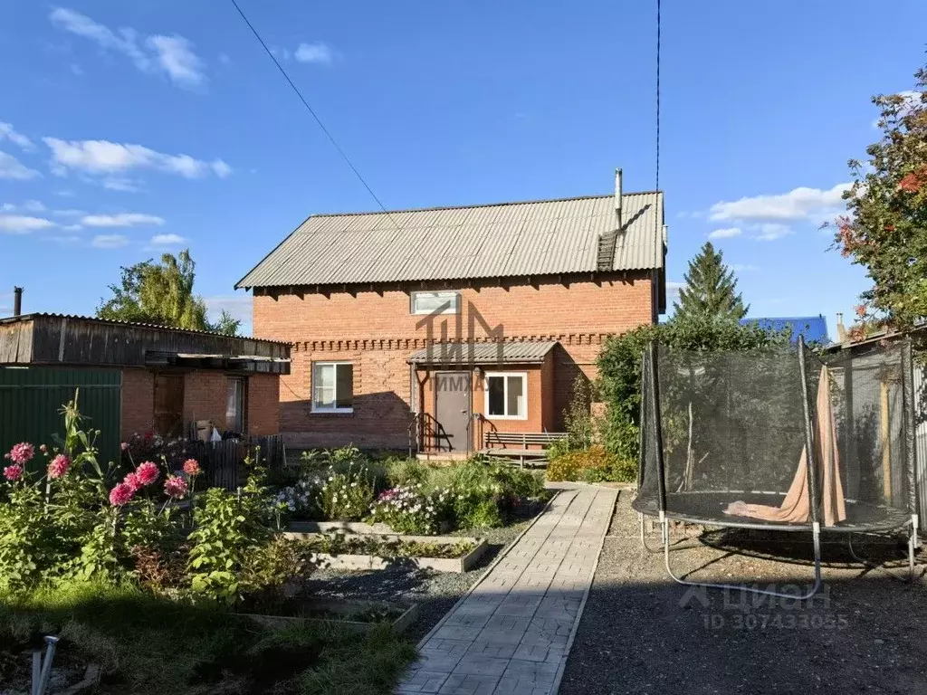 Дом в Омская область, Омск пос. Рыбачий, ул. 2-я Рыбачья, 31 (150 м) - Фото 1