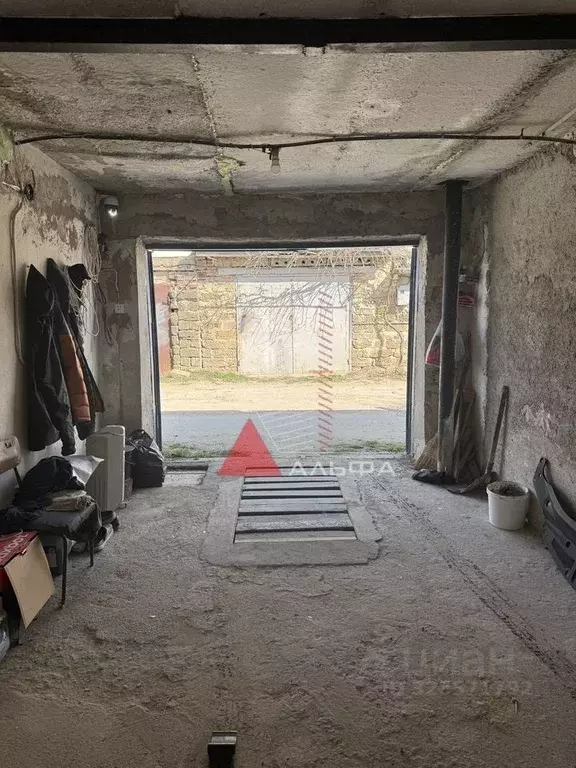 Гараж в Крым, Евпатория  (30 м) - Фото 1