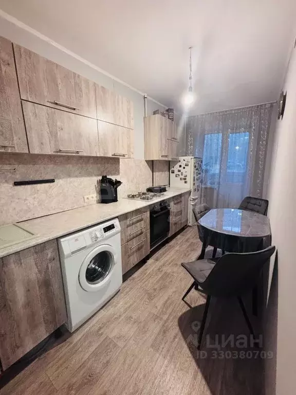 1-к кв. Курганская область, Курган Заозерный жилрайон, 6-й мкр, 31 ... - Фото 1