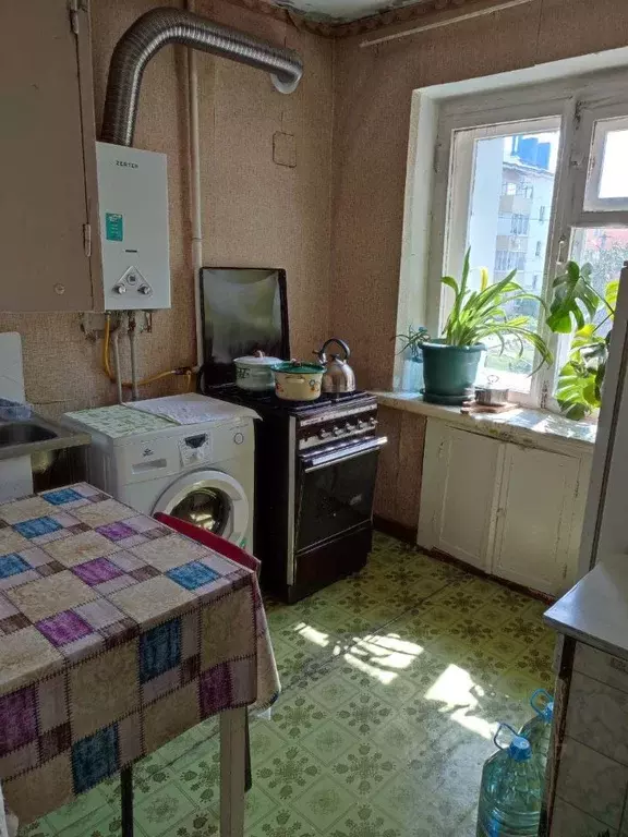 1-к кв. Белгородская область, Шебекино пер. Ломоносова, 2 (30.0 м) - Фото 1