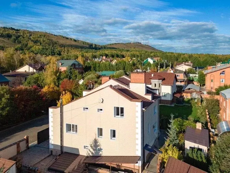 Коттедж в Красноярский край, Красноярск Воскресная ул. (350 м) - Фото 1