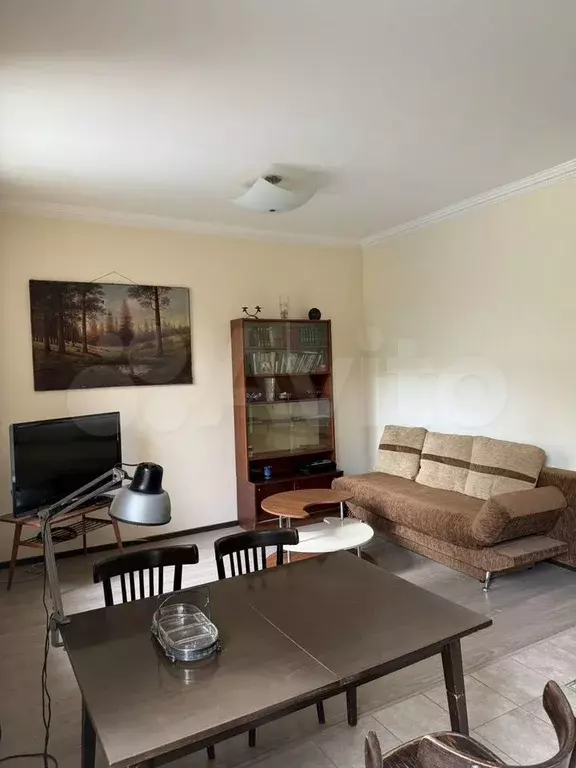 1-к. квартира, 52 м, 3/5 эт. - Фото 0