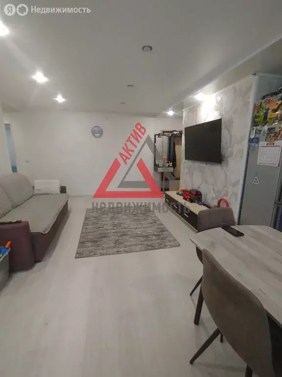 3-комнатная квартира: Каменск-Уральский, проспект Победы, 36 (56.9 м) - Фото 2