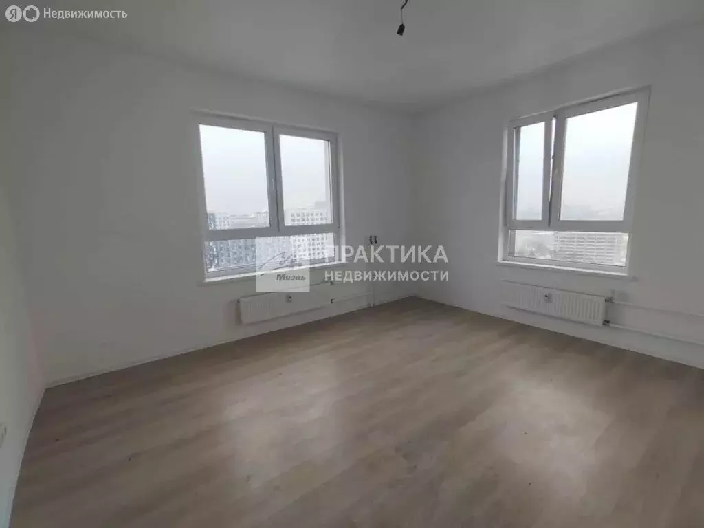 3-комнатная квартира: Мытищи, улица Стрельбище Динамо, 10 (68.8 м) - Фото 0