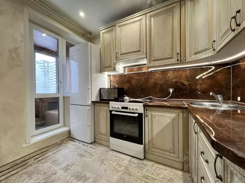 2-к кв. Московская область, Домодедово Южный мкр, ул. Курыжова, 28к1 ... - Фото 2