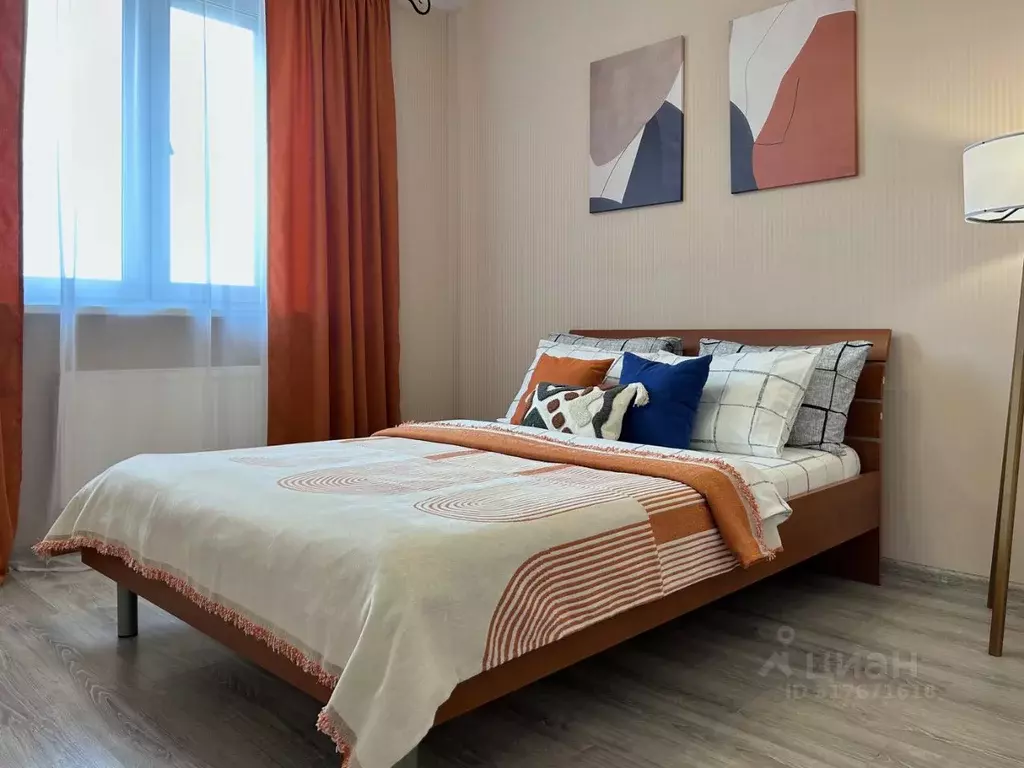2-к кв. Татарстан, Казань ул. Сибгата Хакима, 52 (60.0 м) - Фото 0
