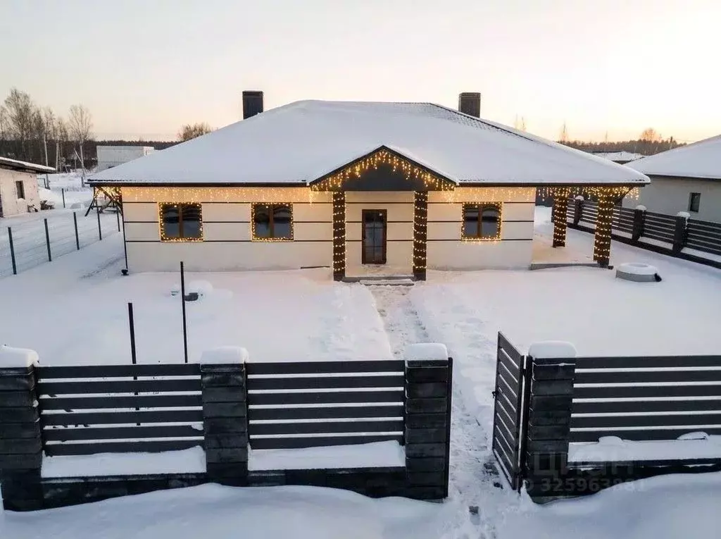 Дом в Ленинградская область, Ломоносовский район, Пениковское с/пос, ... - Фото 1