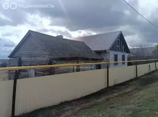 Дом в село Карашай-Саклово, улица Ленина (110 м) - Фото 1