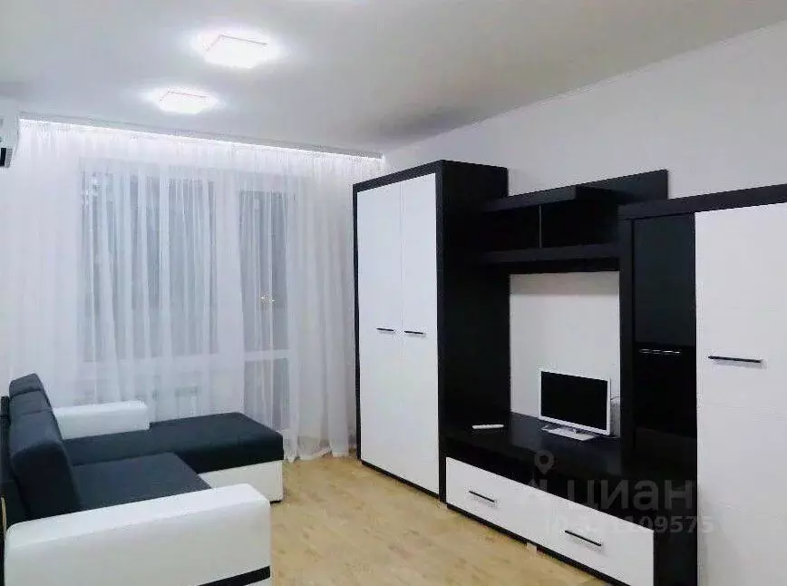 1-к кв. Калмыкия, пос. Яшкуль, Квартал мкр 5 (35.0 м) - Фото 0