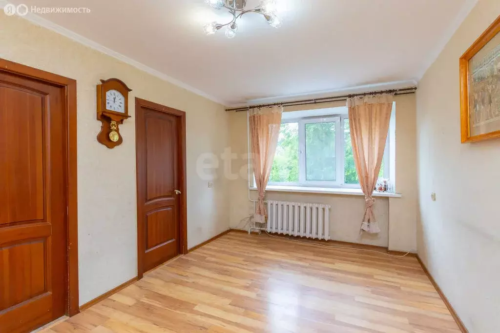 3-комнатная квартира: Тюмень, улица Беляева, 21 (61 м) - Фото 0