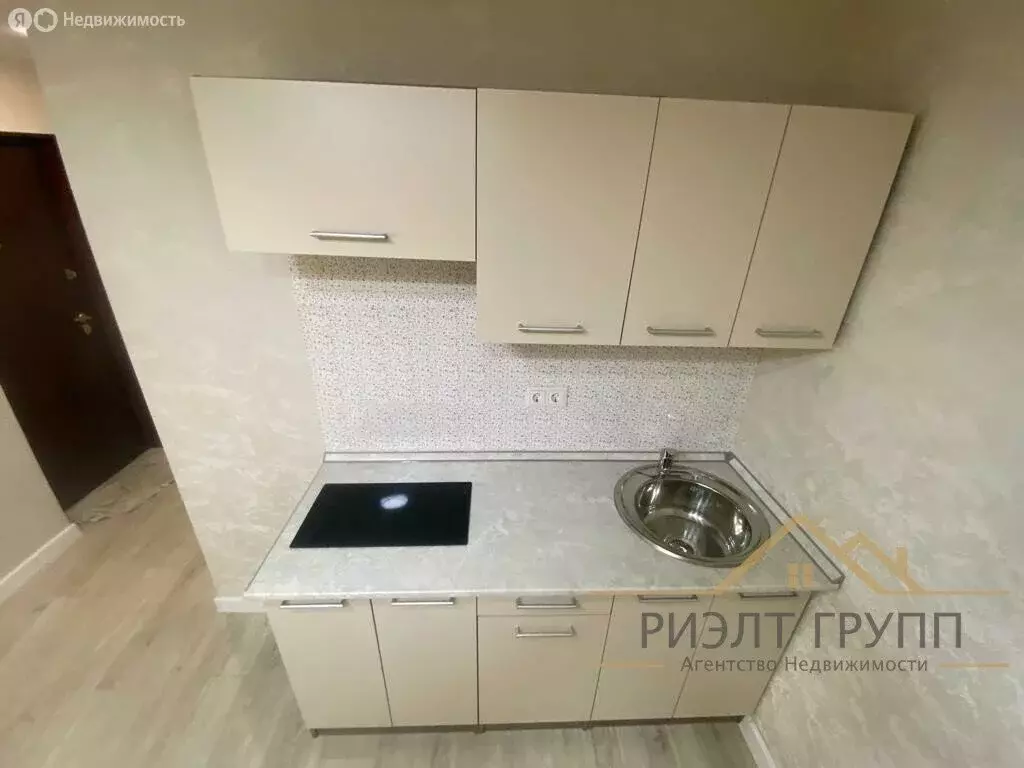 Квартира-студия: Казань, Авиастроительный район, Молодёжная улица, 10А ... - Фото 2