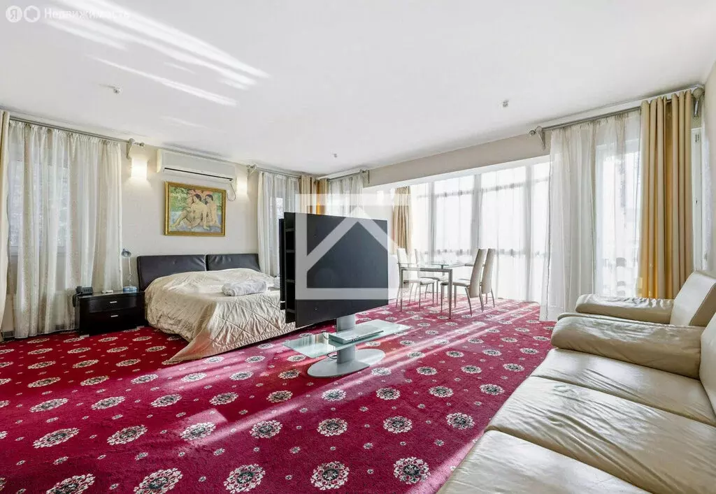 Квартира-студия: Кореиз, Алупкинское шоссе, 2 (47 м) - Фото 1