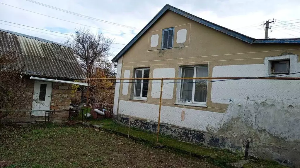 Дом в Крым, Бахчисарайский район, Железнодорожненское с/пос, с. ... - Фото 1