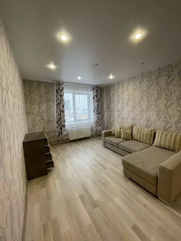 1-к. квартира, 35 м, 4/4 эт. - Фото 1