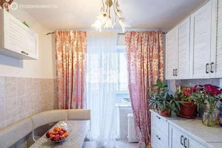 2-комнатная квартира: Грозный, улица А.А. Айдамирова, 141к3 (56 м) - Фото 1