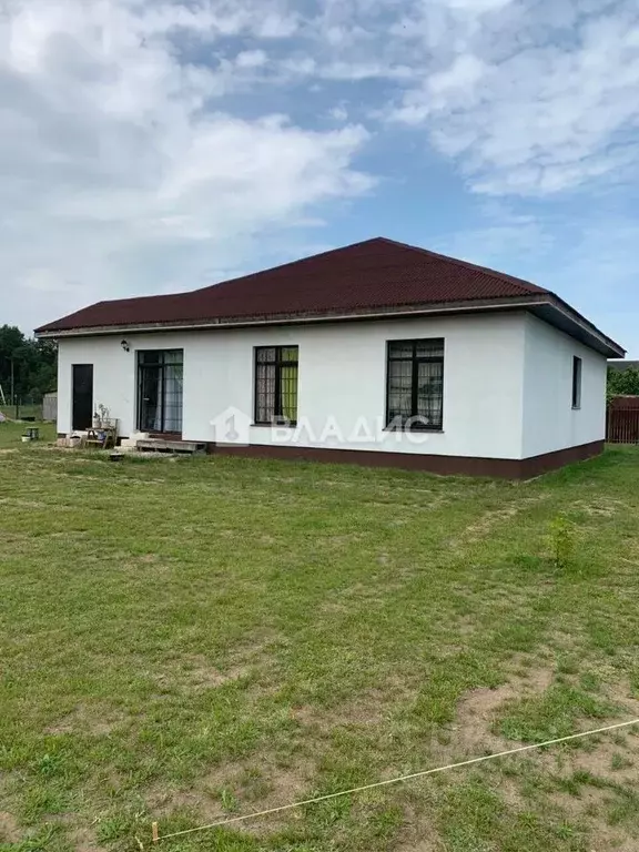 Дом в Калининградская область, Гвардейский муниципальный округ, пос. ... - Фото 1