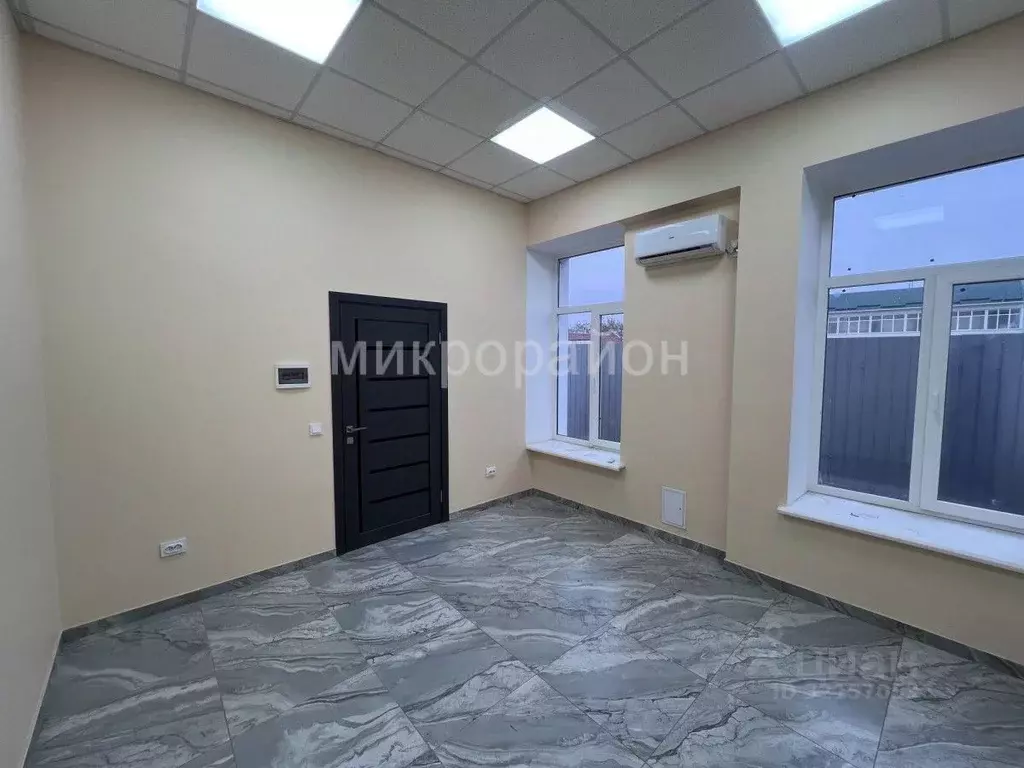 Помещение свободного назначения в Крым, Джанкой ул. Крымская, 80 (33 ... - Фото 0