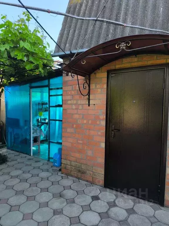 Дом в Краснодарский край, Ейск ул. Шмидта, 279 (20 м) - Фото 0