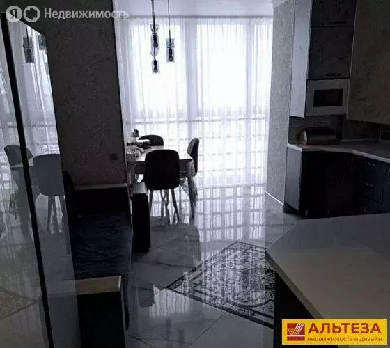 3-комнатная квартира: Калининград, Крымский проезд, 2 (84.3 м) - Фото 1