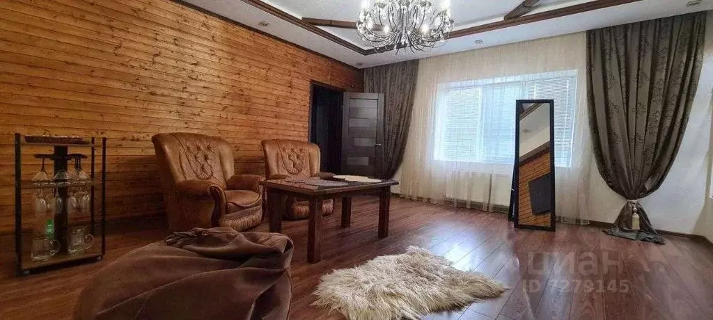 Дом в Крым, Бахчисарай ул. Гайдара (208 м) - Фото 1