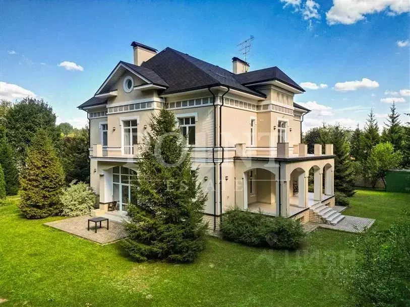 Коттедж в Московская область, Одинцовский городской округ, д. ... - Фото 1