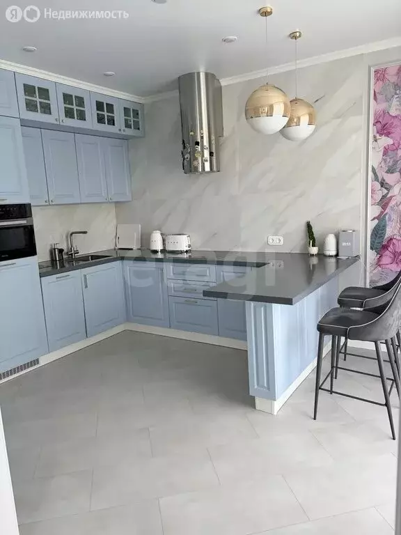 3-комнатная квартира: Тюмень, улица Федюнинского, 30 (88.8 м) - Фото 1