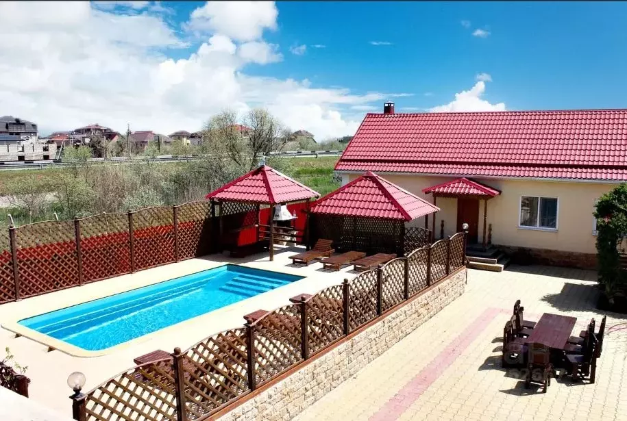 Студия Краснодарский край, Темрюкский район, Ахтанизовское с/пос, пос. ... - Фото 1