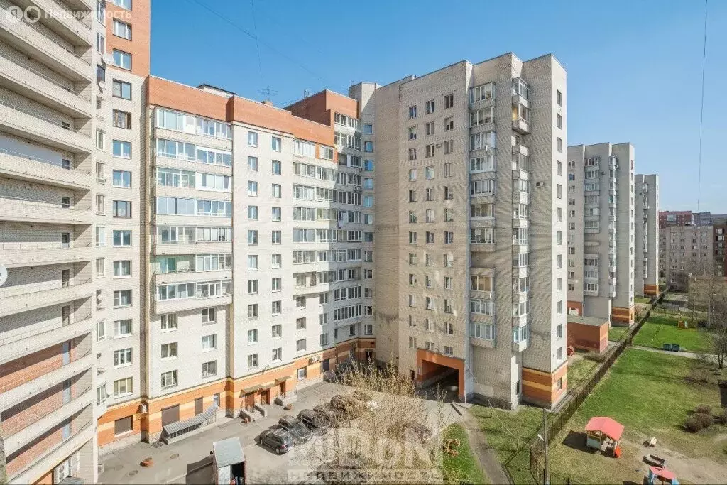 3-комнатная квартира: Санкт-Петербург, проспект Ветеранов, 122 (77 м) - Фото 1