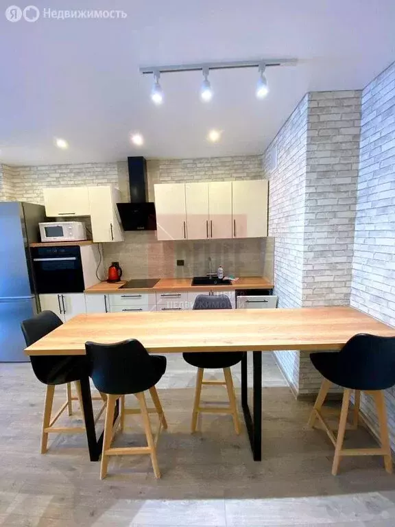 2-комнатная квартира: Калининград, Крымский проезд, 2 (66.2 м) - Фото 1