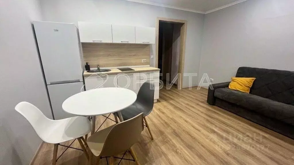 Студия Тюменская область, Тюмень ул. Станционная, 26Бк1 (28.1 м) - Фото 1