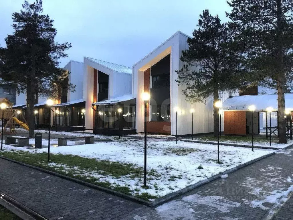 Дом в Ямало-Ненецкий АО, Ноябрьск УЦ мкр,  (209 м) - Фото 1