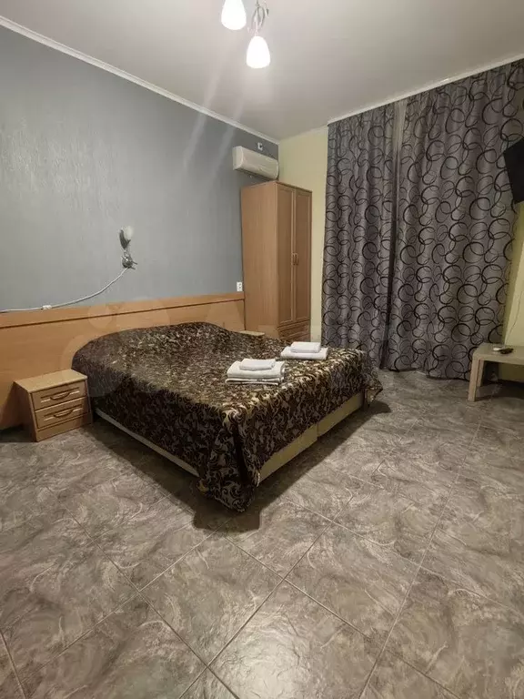 Комната 45 м, 2/3 эт. - Фото 0