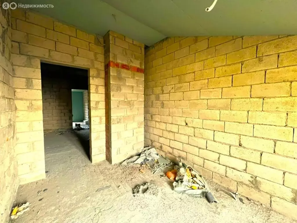 3-комнатная квартира: Махачкала, улица Устарбекова, 6 (94 м) - Фото 2