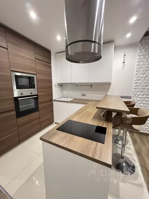 3-к кв. Санкт-Петербург ул. Военная, 18к2 (100.0 м) - Фото 0