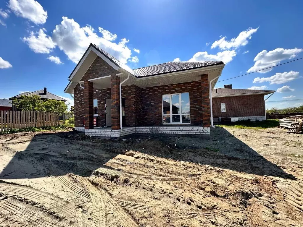 Дом в Брянская область, Брянский район, Снежское с/пос, с. Толмачево ... - Фото 1