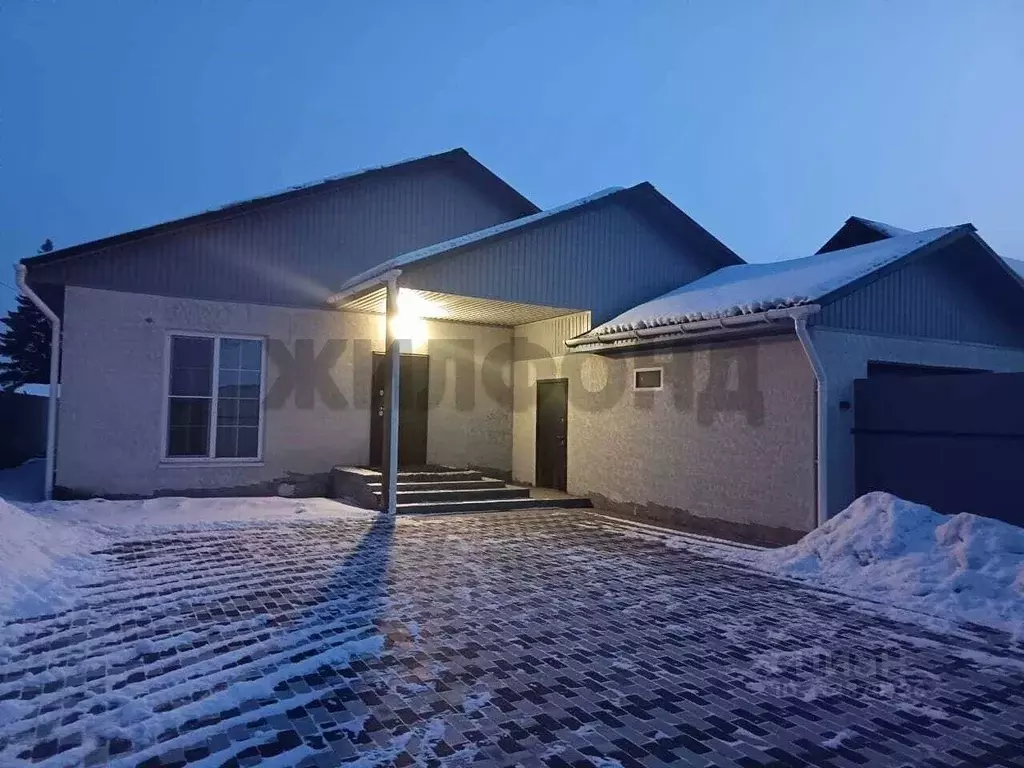 Дом в Хакасия, Усть-Абаканский район, пос. Тепличный ул. Ленина (204 ... - Фото 1