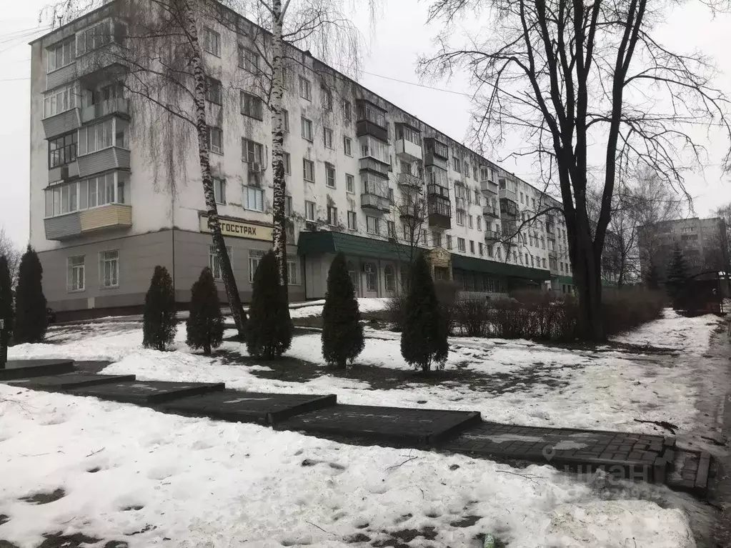 3-к кв. Владимирская область, Александров ул. Революции, 72 (58.2 м) - Фото 0