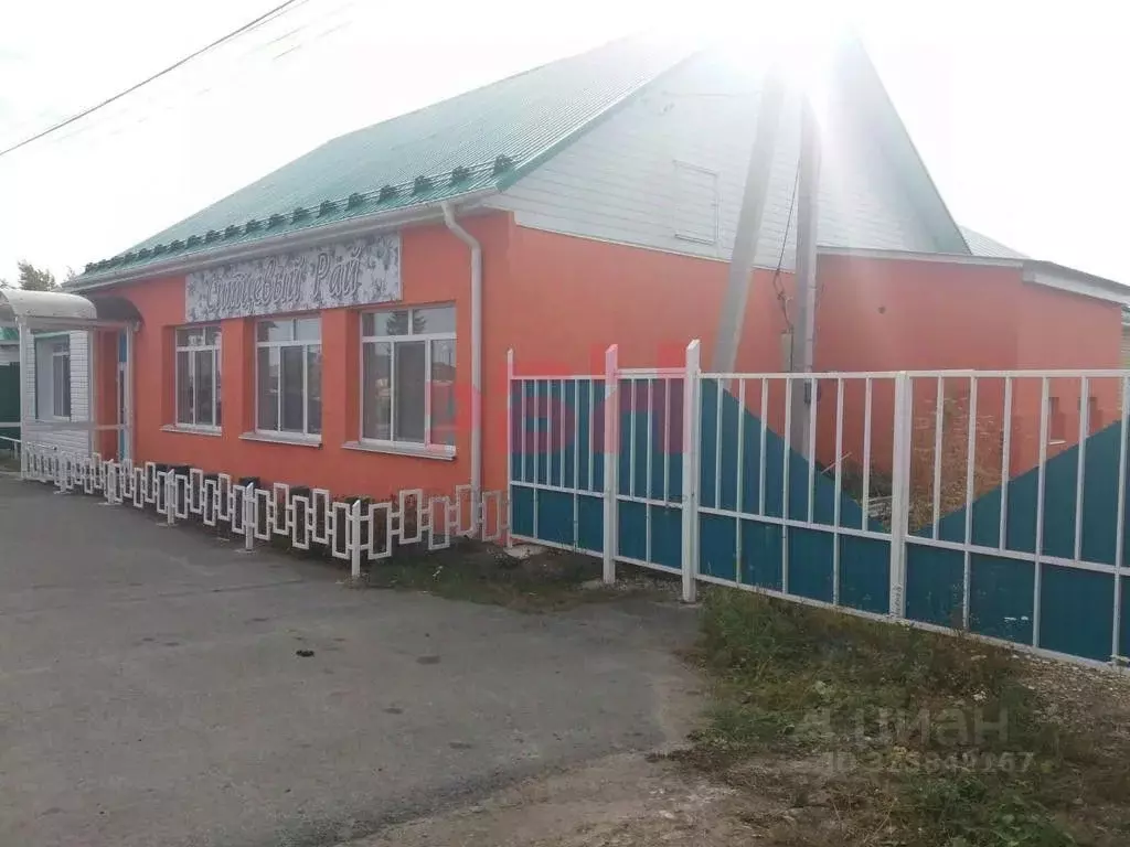 Торговая площадь в Тюменская область, с. Исетское ул. Первомайская, ... - Фото 1