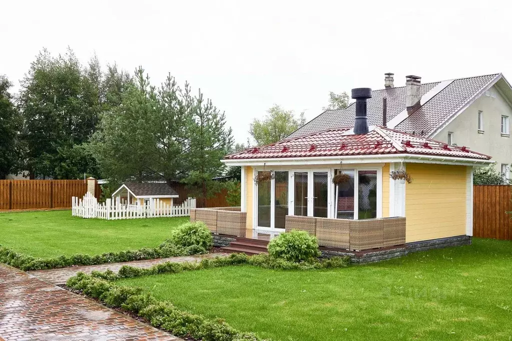 Дом в Санкт-Петербург пос. Лисий Нос, Корженевская ул., 10с1 (291 м) - Фото 1