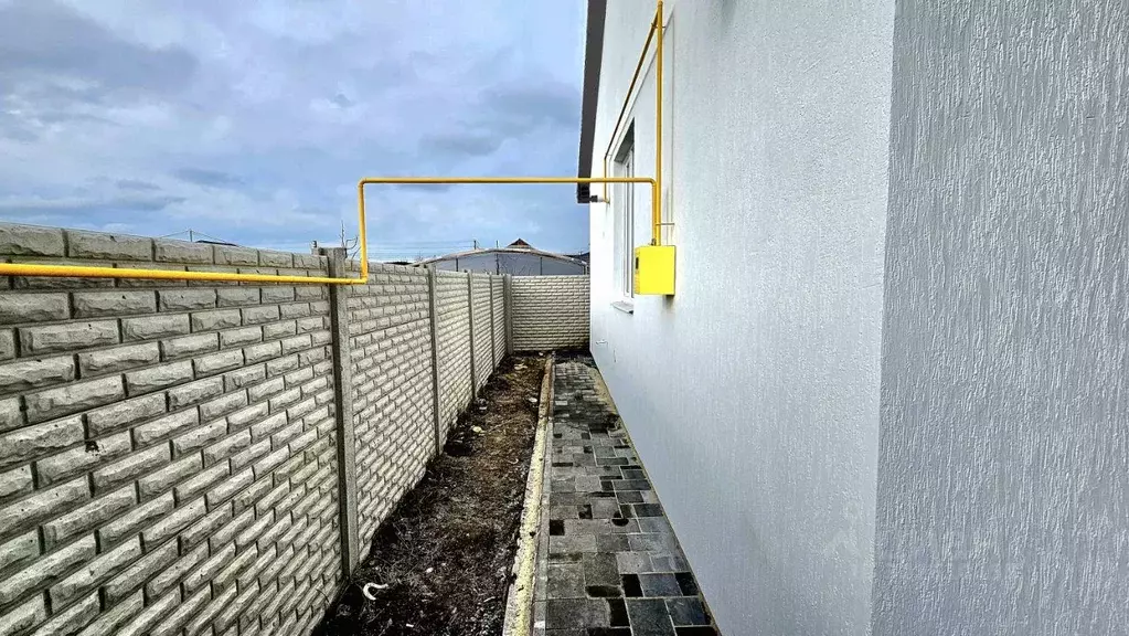 Дом в Крым, Симферопольский район, Добровское с/пос, с. Пионерское ул. ... - Фото 2