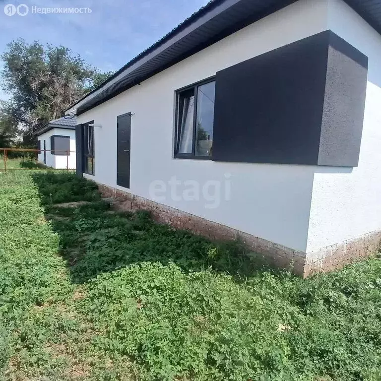 Дом в Саратовская область, муниципальное образование Энгельс, рабочий ... - Фото 2