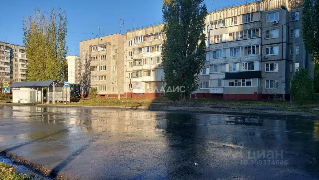 3-к кв. Липецкая область, Липецк ул. Ушинского, 9/2 (61.7 м) - Фото 0