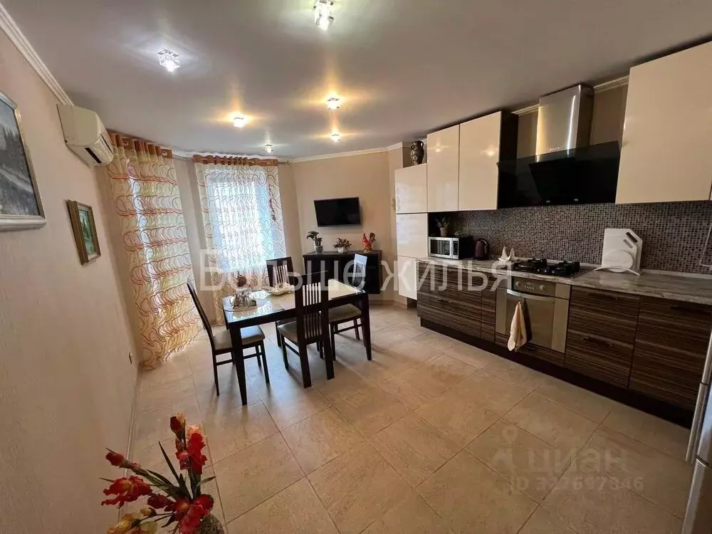 3-к кв. Волгоградская область, Волгоград ул. Глазкова, 23 (90.0 м) - Фото 2