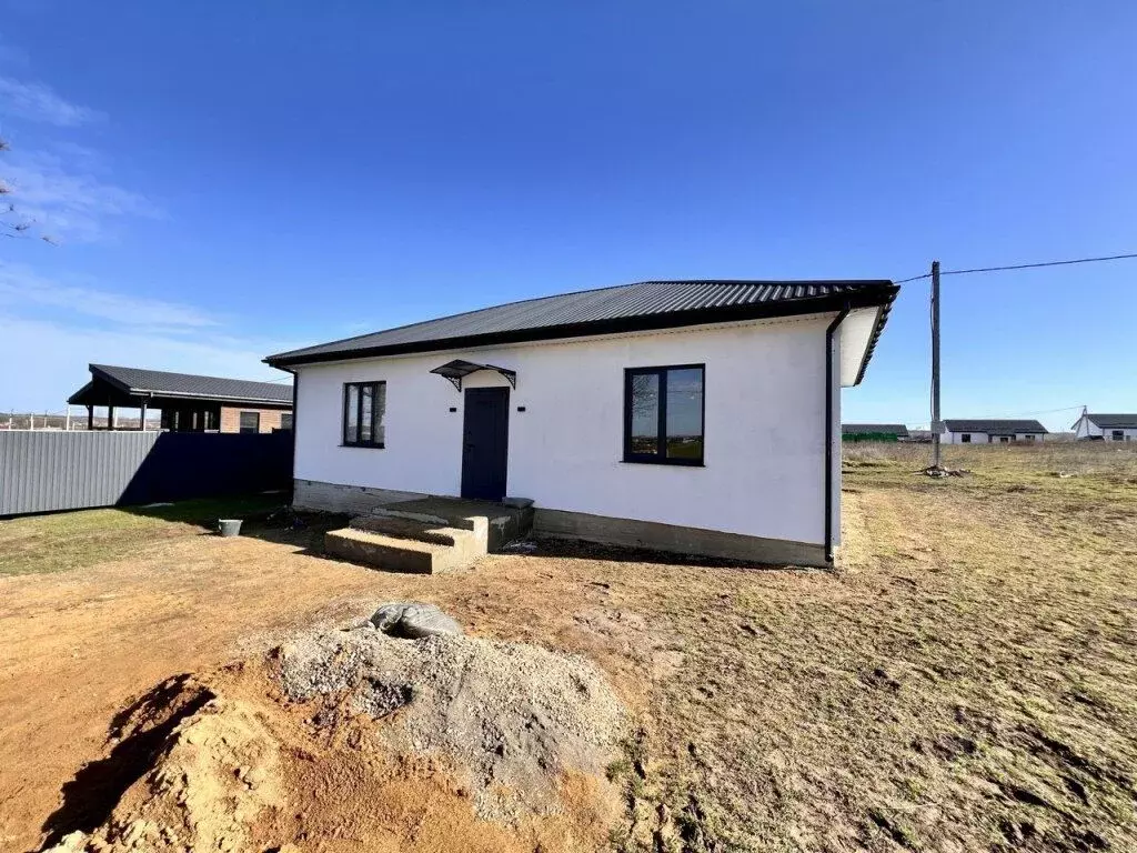 Дом в Крым, Симферопольский район, с. Урожайное, Крымской Весны кв-л  ... - Фото 1