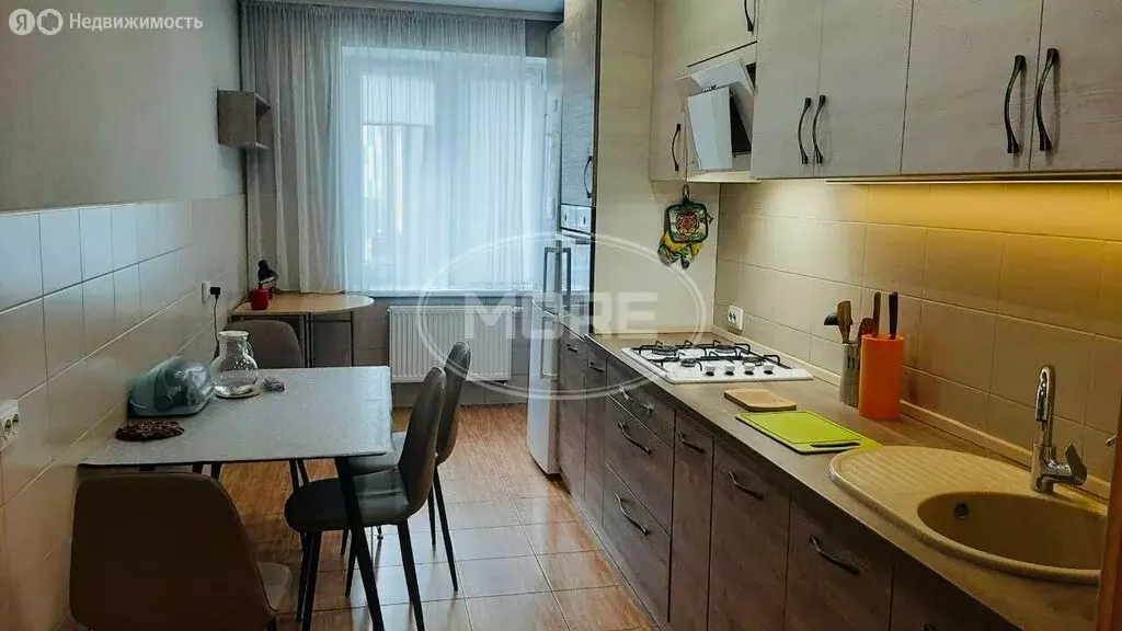 2-комнатная квартира: Калининград, улица Старшины Дадаева, 66 (61.2 м) - Фото 0