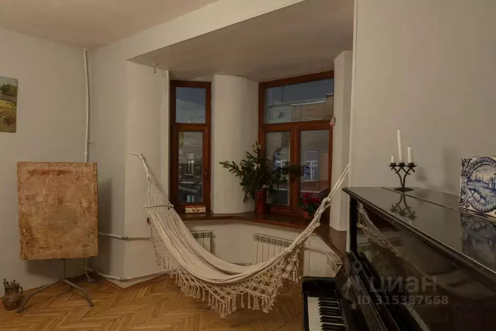 4-к кв. Санкт-Петербург Кузнечный пер., 14б (140.0 м) - Фото 0