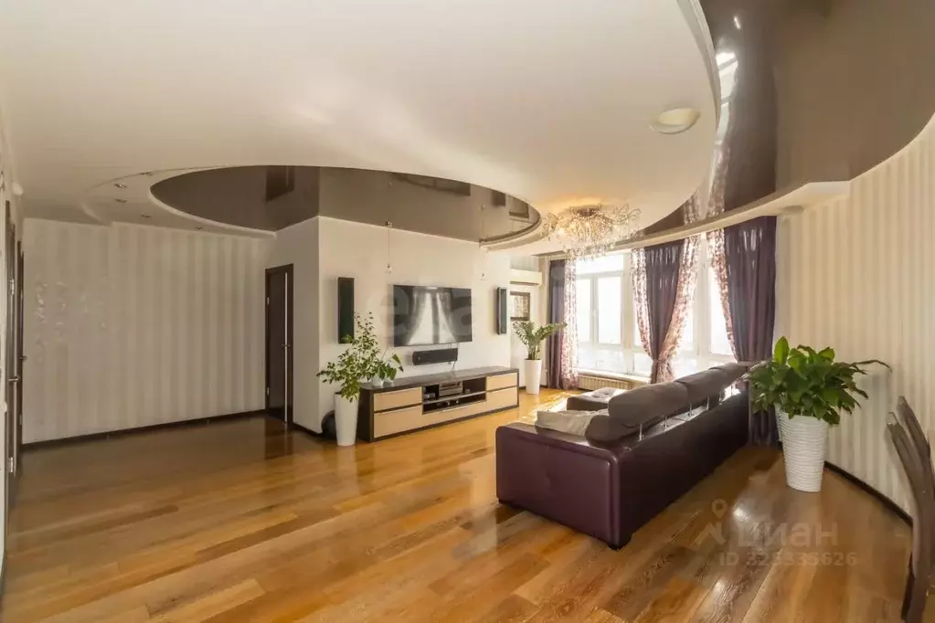 3-к кв. Челябинская область, Челябинск ул. Чайковского, 58 (117.4 м) - Фото 1