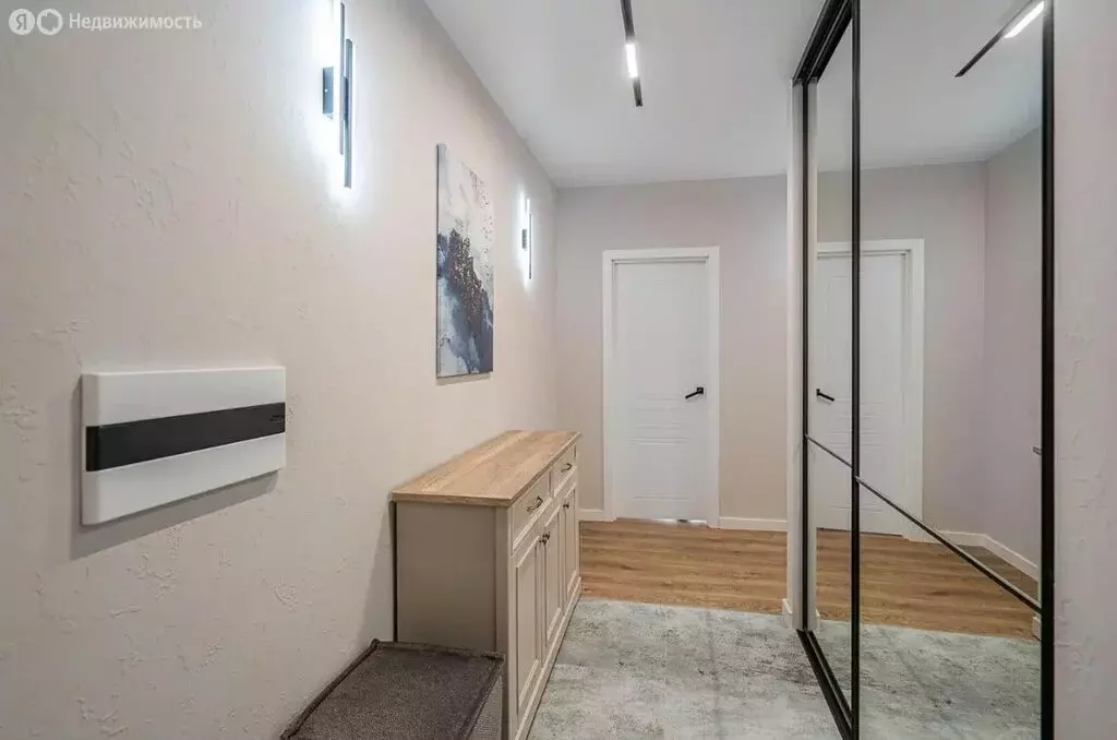 3-комнатная квартира: Тула, улица Сурикова, 28 (62 м) - Фото 1