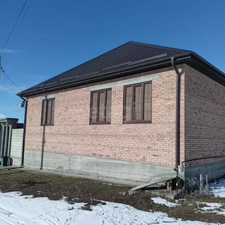 Дом в Ингушетия, Назрань ул. М.Ч. Котиева (182 м) - Фото 2